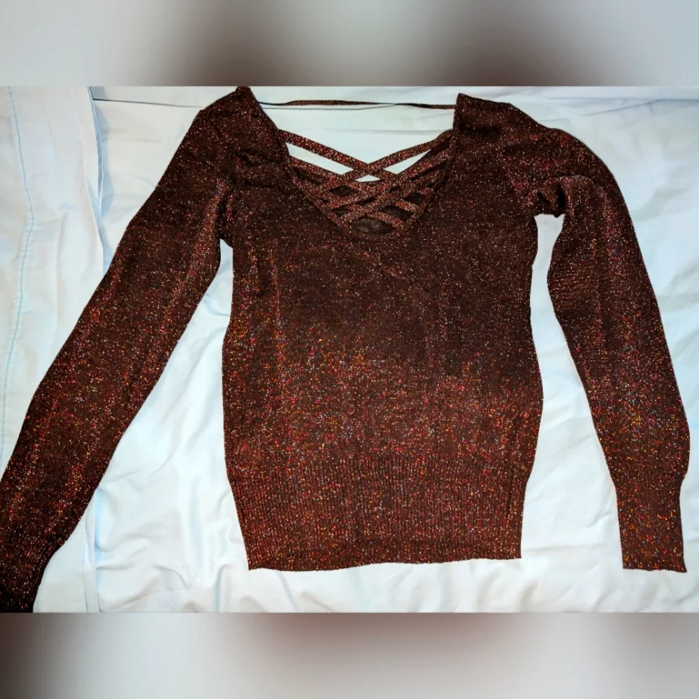 Sparkly Top - Picture 5 of 5